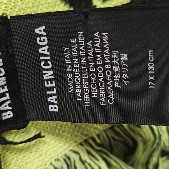 BALENCIAGABALENCIAGA LOGO SOCCER WOOL-BLEND SCARF - Picture 7 of 8